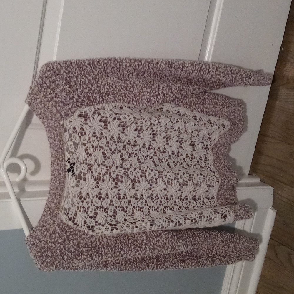 Sweater lace medium
